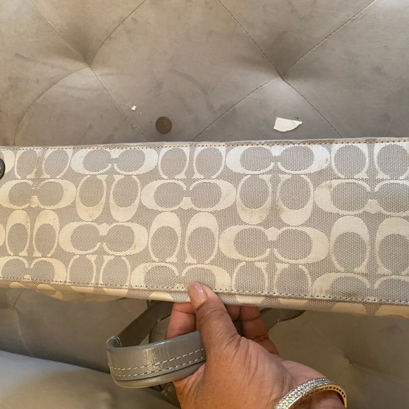 JUST REDUCED $$ Beautiful gray authentic Coach handbag - Picture 4 of 7